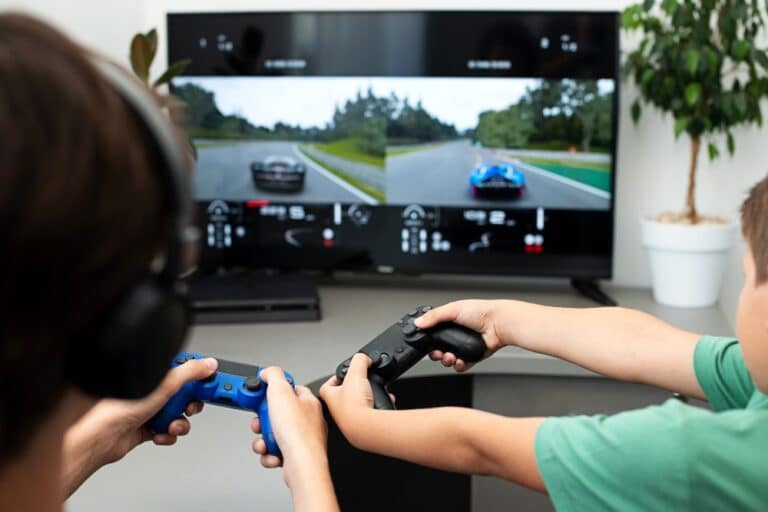 sony playstation 4 slim pro в чем разница